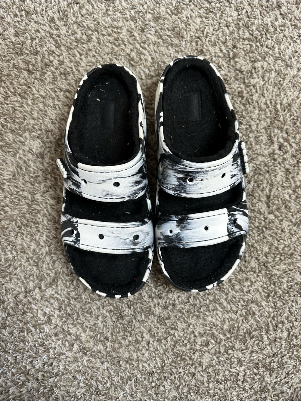 🖤🤍CROCS Black & White Marbled Double-Strap Slip-Ons🤍🖤